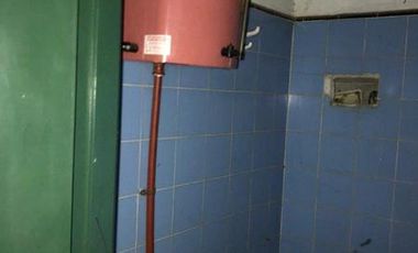 CASA DE 2 AMBIENTES CON 2 LOCALES SOBRE LOTE DE 375m2 EN BARRIO SAN JUAN