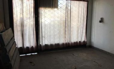 CASA DE 2 AMBIENTES CON 2 LOCALES SOBRE LOTE DE 375m2 EN BARRIO SAN JUAN