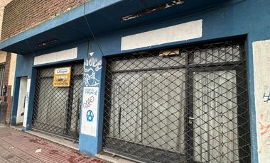 CASA DE 2 AMBIENTES CON 2 LOCALES SOBRE LOTE DE 375m2 EN BARRIO SAN JUAN