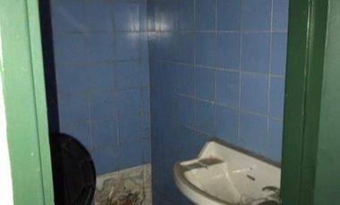 CASA DE 2 AMBIENTES CON 2 LOCALES SOBRE LOTE DE 375m2 EN BARRIO SAN JUAN