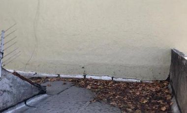 CASA DE 2 AMBIENTES CON 2 LOCALES SOBRE LOTE DE 375m2 EN BARRIO SAN JUAN