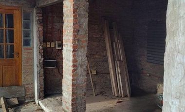 Casa en venta - 4 Dormitorios 2 Baños - Paso del Rey