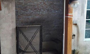 Casa en venta - 4 Dormitorios 2 Baños - Paso del Rey