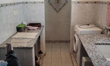 Casa en venta - 4 Dormitorios 2 Baños - Paso del Rey