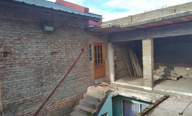 Casa en venta - 4 Dormitorios 2 Baños - Paso del Rey