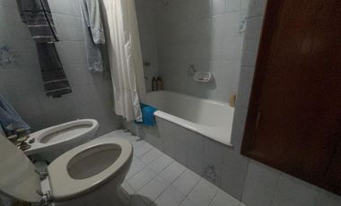 CHALET 4 AMBIENTES EN SANTA MONICA