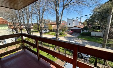 CHALET 4 AMBIENTES EN SANTA MONICA