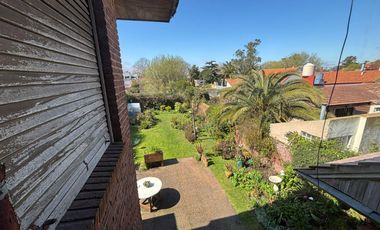 CHALET 4 AMBIENTES EN SANTA MONICA