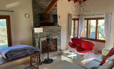 Casa en venta - 3 Dormitorios 4 Baños - Valeria del Mar