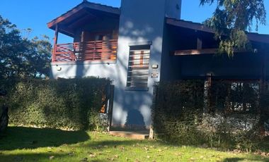 Casa en venta - 3 Dormitorios 4 Baños - Valeria del Mar