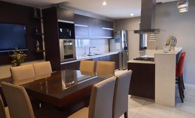 Casa con cinco dormitorios en Mendoza Capital