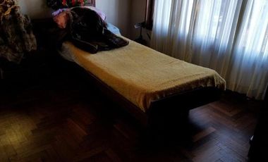 Propiedad en block: 2 viviendas de 3 ambientes y local en esquina de Roca y La pampa