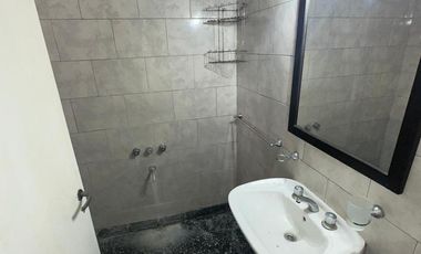 Casa En Venta con Buen Lote Libre!!! Fader 1375, Luís Guillón.-