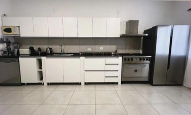 Casa en venta - 2 Dormitorios 1 Baño - Florencio Varela