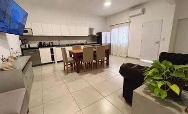 Casa en venta - 2 Dormitorios 1 Baño - Florencio Varela