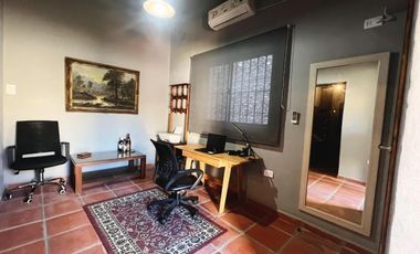 Casa en venta - 2 Dormitorios 1 Baño - Florencio Varela