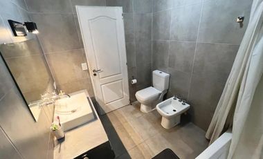 Casa en venta - 2 Dormitorios 1 Baño - Florencio Varela