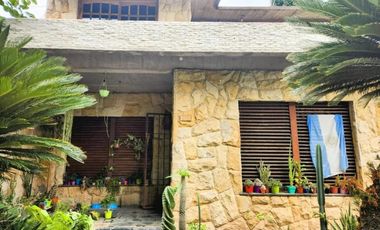 Casa en alquiler - 4 Dormitorios 2 Baños - Ituzaingó