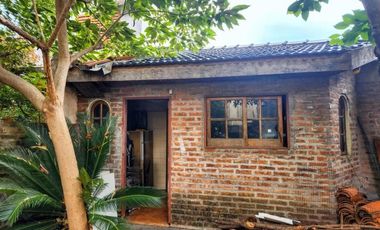 Casa en alquiler - 4 Dormitorios 2 Baños - Ituzaingó