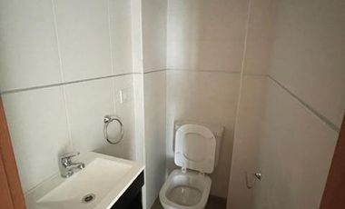 ALQUILER DE DEPARTAMENTO DE 2 AMBIENTES CON BALCON Y COCHERA EN RAMOS MEJIA