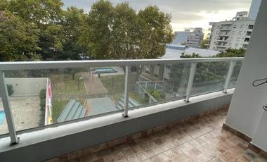 ALQUILER DE DEPARTAMENTO DE 2 AMBIENTES CON BALCON Y COCHERA EN RAMOS MEJIA