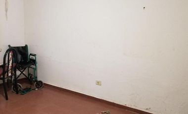 CASA PH 3 AMBIENTES EN PLANTA BAJA EN BELGRANO Y CHILE