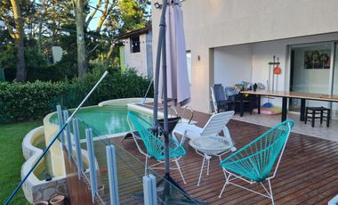 Casa en venta - 3 Dormitorios 5 Baños - Sierra de Los Padres