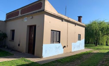 Casa en venta - 2 Dormitorios 1 Baño - Mercedes