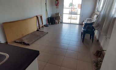 DEPARTAMENTO MONOAMBIENTE ALQUILER EN 20 de Septiembre 3434 2°B C/COCH (LANUS OESTE)