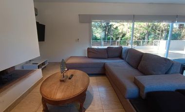 Casa en venta - 4 Dormitorios 4 Baños - Pinamar