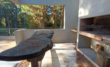 Casa en venta - 4 Dormitorios 4 Baños - Pinamar