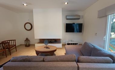 Casa en venta - 4 Dormitorios 4 Baños - Pinamar