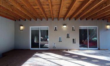 Casa en venta - 4 Dormitorios 4 Baños - Pinamar