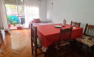 Departamento 2 Ambientes con Balcón, a metros de Estación Florida Belgrano - En Venta