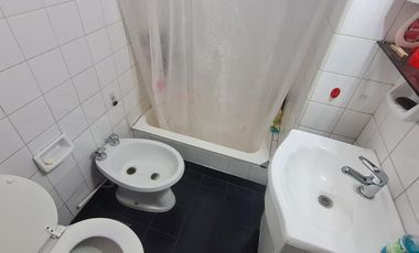 Departamento 2 Ambientes con Balcón, a metros de Estación Florida Belgrano - En Venta