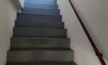 VIVIENDA DE 3 AMBIENTES CON LOCAL COMERCIAL EN CASTELLI Y SANTA FE