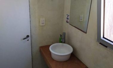 VIVIENDA DE 3 AMBIENTES CON LOCAL COMERCIAL EN CASTELLI Y SANTA FE