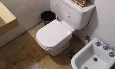 VIVIENDA DE 3 AMBIENTES CON LOCAL COMERCIAL EN CASTELLI Y SANTA FE