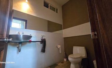 CASA AMUEBLADA EN RENTA  LOMAS DEL RIO.