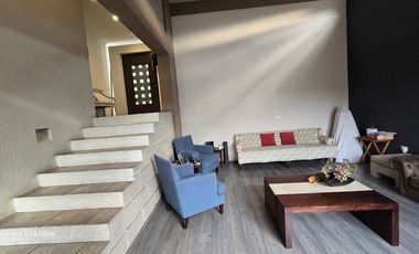 CASA AMUEBLADA EN RENTA  LOMAS DEL RIO.