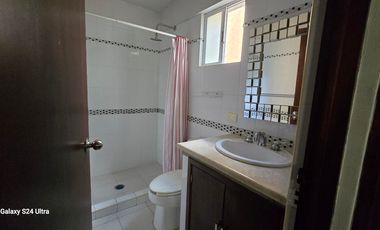 CASA AMUEBLADA EN RENTA  LOMAS DEL RIO.