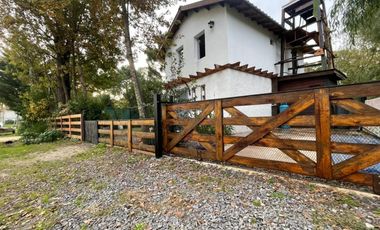 Casa en venta - 3 Dormitorios 3 Baños - Mar de Cobo