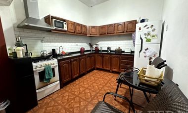 Venta PH 4 ambientes con terraza en Sarandi