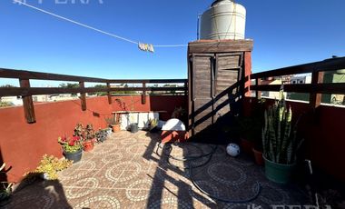 Venta PH 4 ambientes con terraza en Sarandi