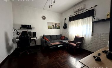 Venta PH 4 ambientes con terraza en Sarandi