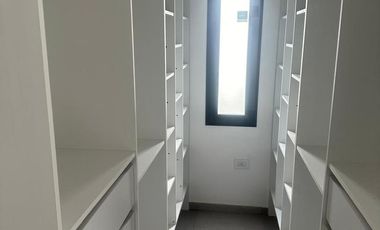 Casa en venta con renta - Barrio San Felipe, Canning