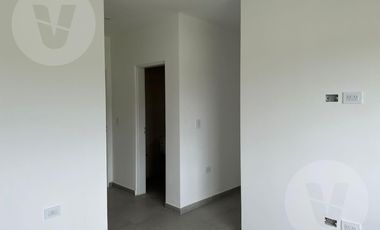 Casa en venta con renta - Barrio San Felipe, Canning