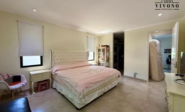 Casa en  Venta en Santa Maria de los Olivos - Malvinas Argentinas - Apta Crédito