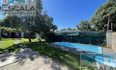 CASA DE DOS DORM CON JARDIN  Y PILETA EN VENTA GRANADERO BAIGORRIA