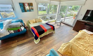 Casa de 5 ambientes sobre lote de 617m2 en Los  Alamos.Rumenco